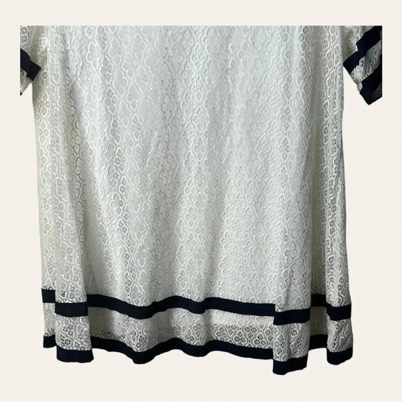 0414W. CHARTERS CLUB SHORT SLEEVE TOP SHEER BUT LINED SIZE MEDIUM - Picture 6 of 9